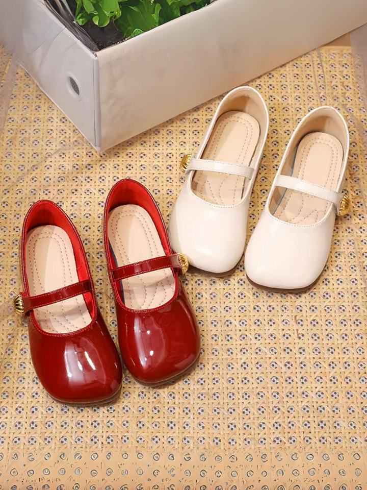 Mary Jane Flats mit weicher Sohle von Liv und Mia