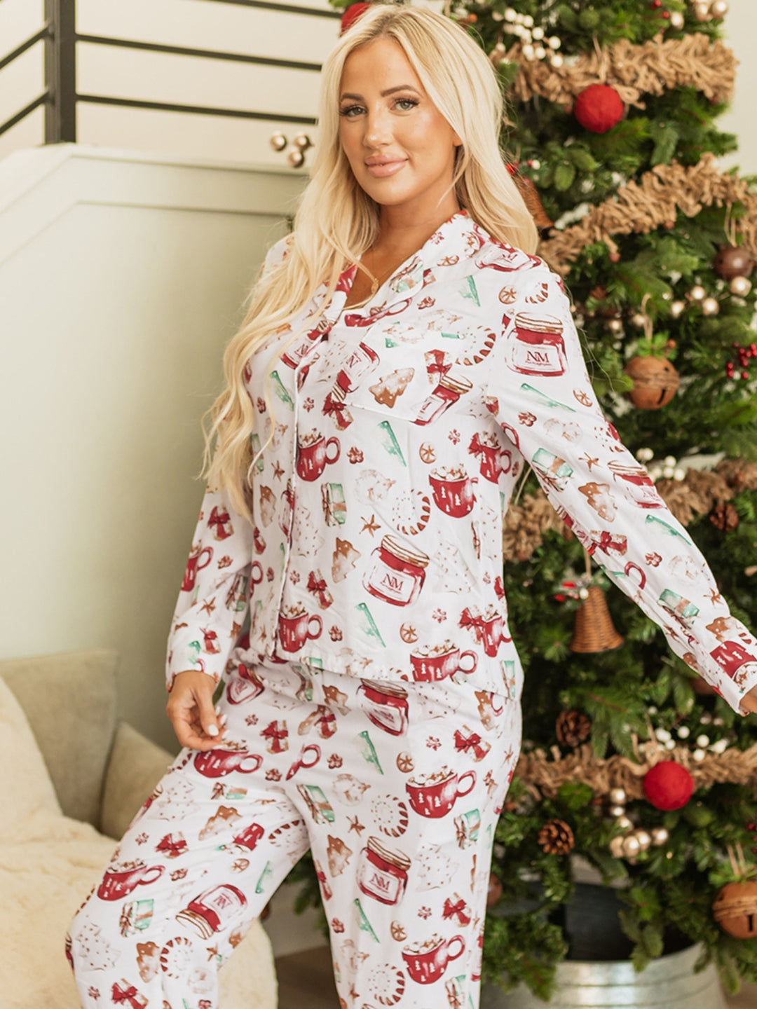 Womens White Christmas Pattern Long Sleeve Shirt and Pants Pajama Set