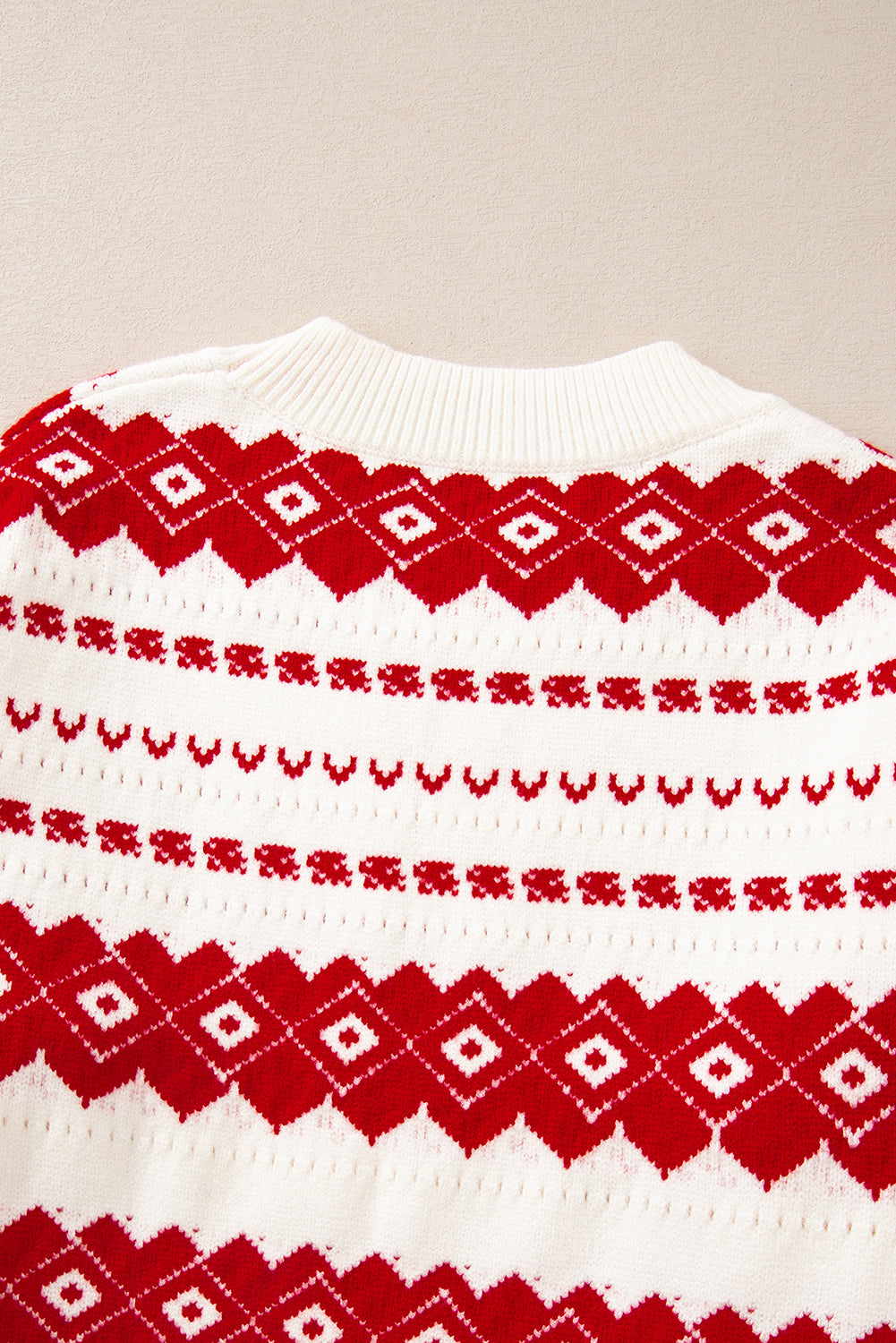 Womens White and Red Western Geometric Pattern Crew Neck Sweater