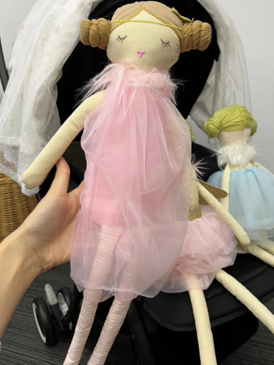 Elegante weiche Plüschpuppe mit Prinzessinnen-Motiv im rosa Tutu-Kleid