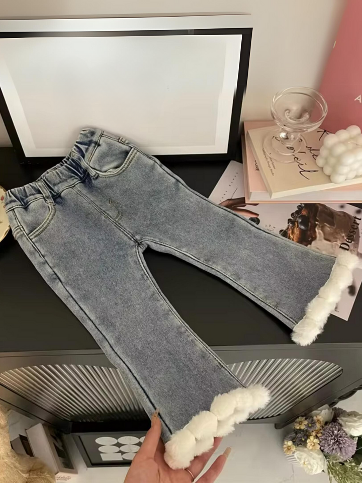 Modische Jeanshose für Mädchen mit Fellbesatz