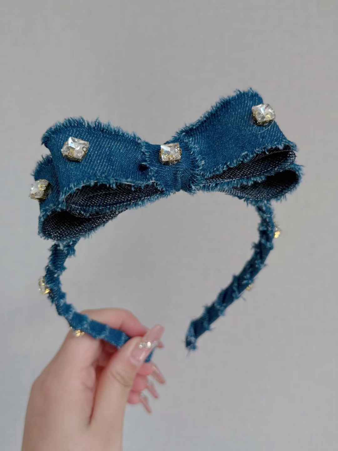 Festliches Haarband aus Denim mit Schleife und Diamanten