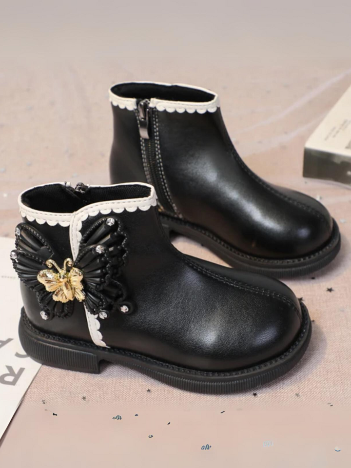 Elegante, schicke, lässige Stiefeletten für Mädchen mit Schmetterlingsdesign von Liv und Mia