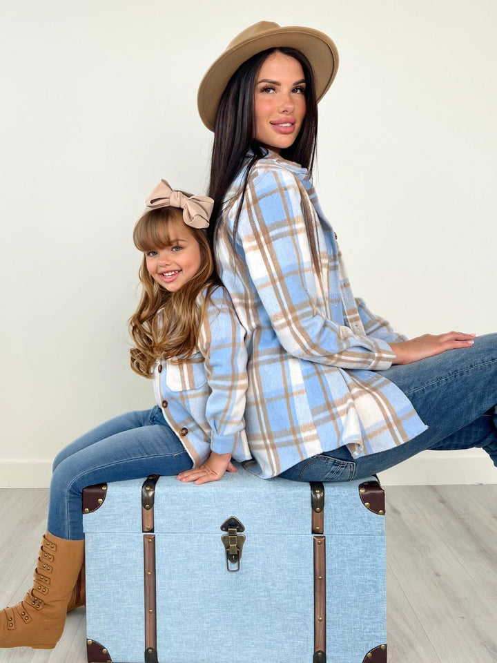 „Mommy and Me“ Flanell-Hemdjacke in Blau und Hellbraun mit Karomuster