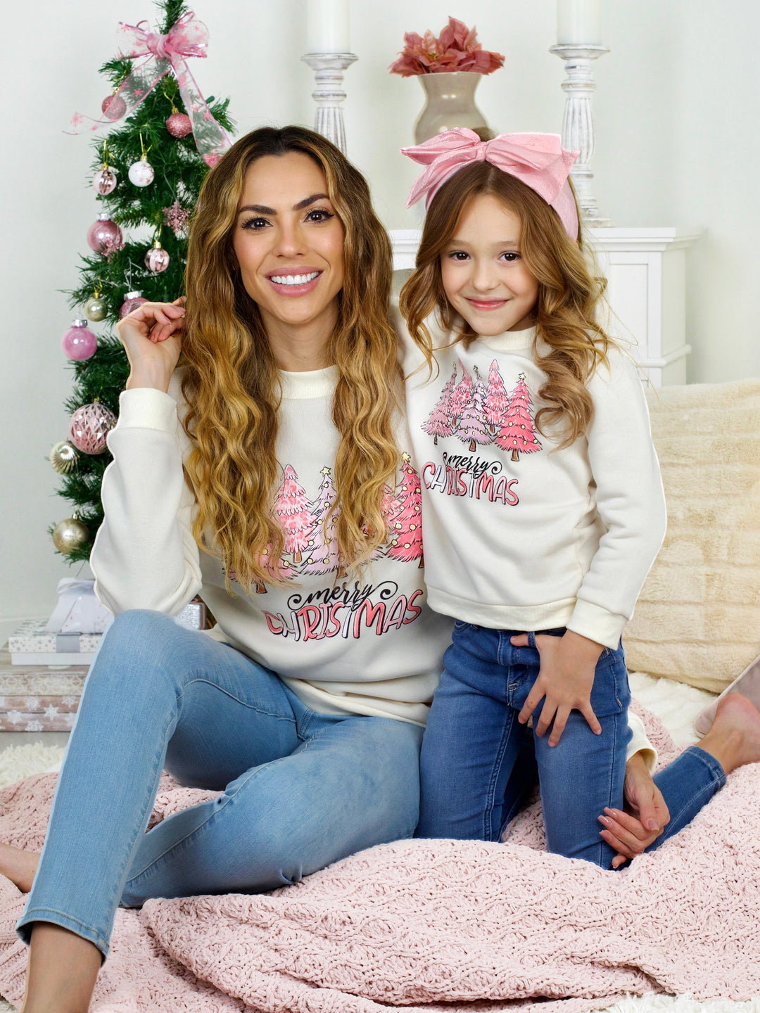 Mama und ich – Sweatshirt mit Rundhalsausschnitt und Weihnachtsbäumen in Rosa