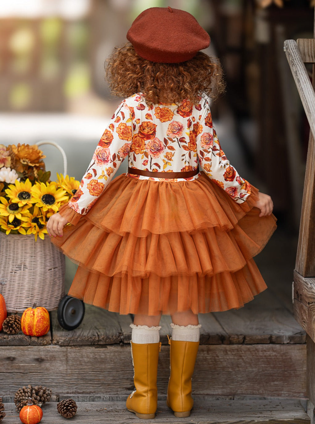 Herbstliches Tutu-Kleid mit Blumenmuster und Rüschen