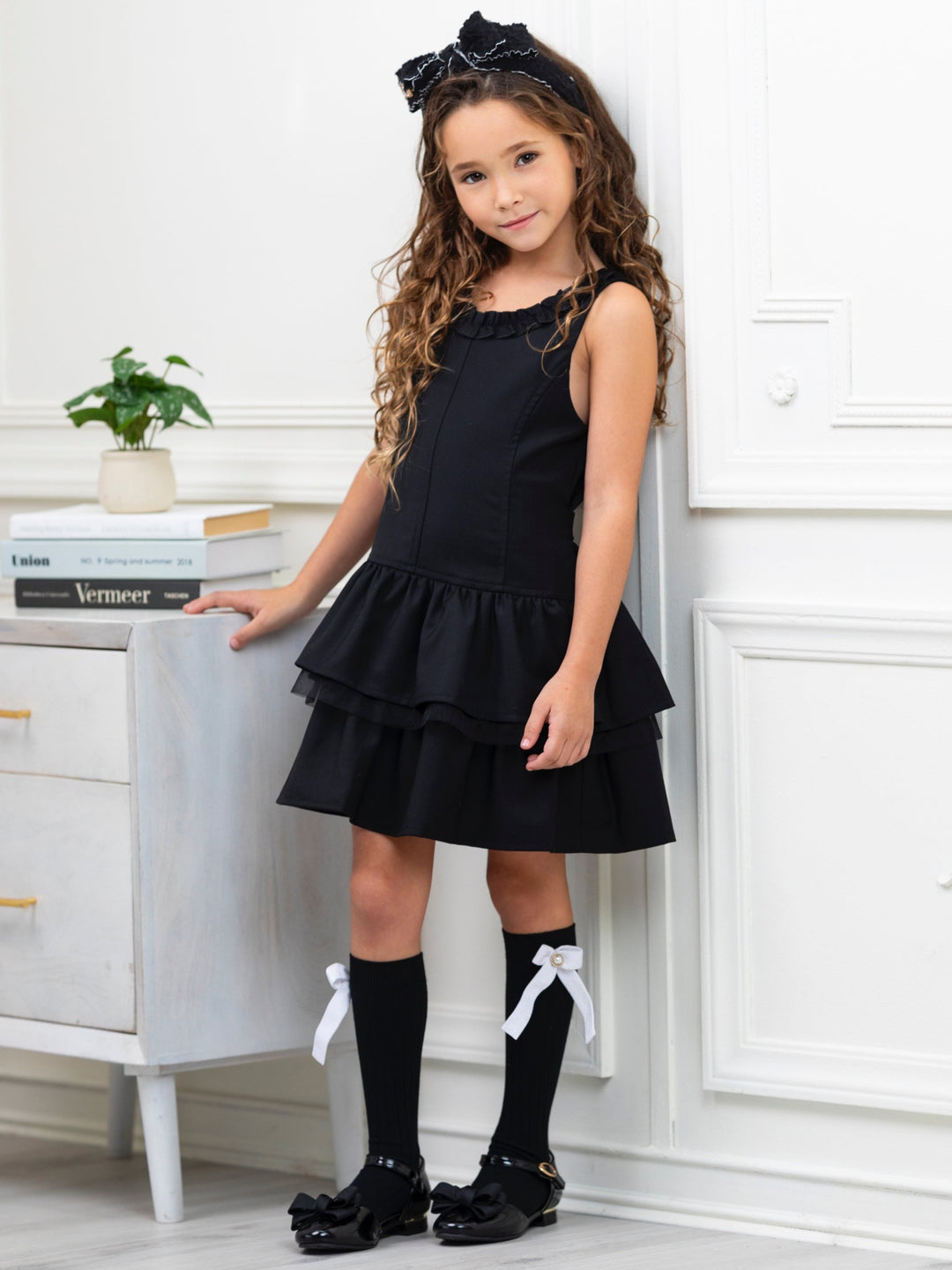 Schwarzes, gestuftes Uniformkleid für Mädchen von Kids Couture