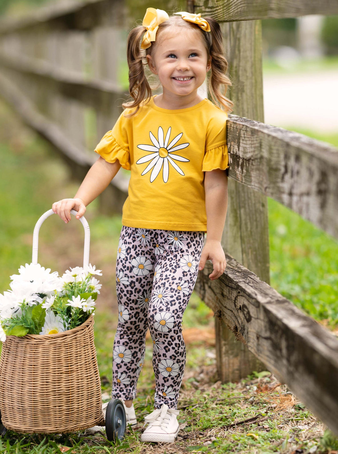 Toddler Spring Outfits | Girls Daisy Top & Leopard Daisy Legging Set