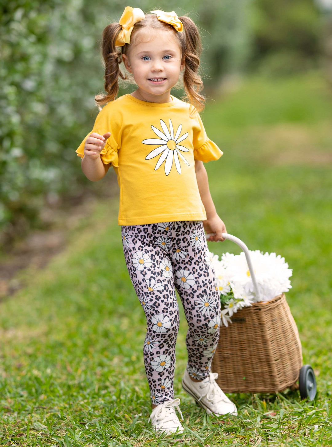 Toddler Spring Outfits | Girls Daisy Top & Leopard Daisy Legging Set