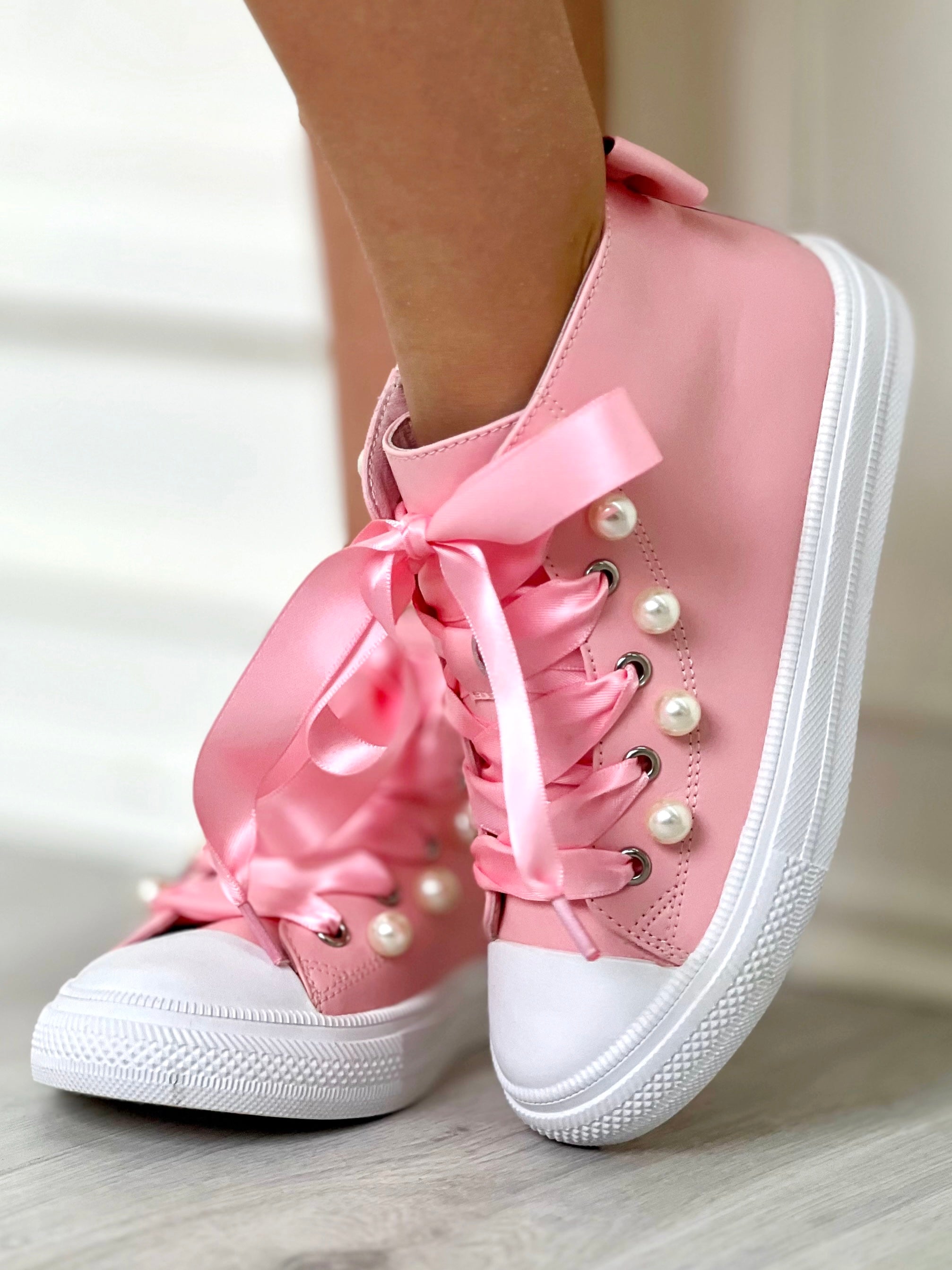 L.O.L. SURPRISE Center Stage Canvas Sneakers Mia Belle Girls