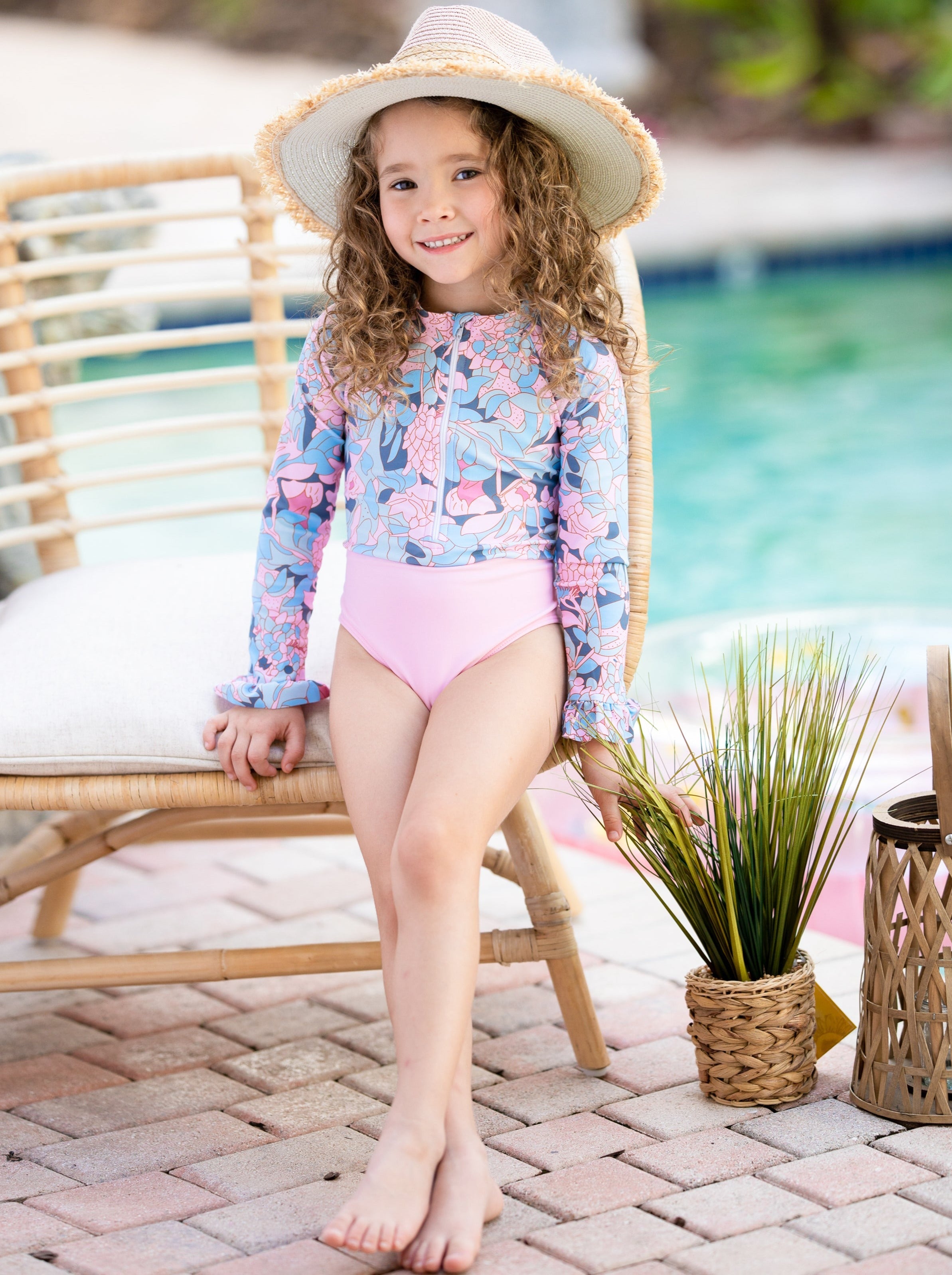 Cute rash guard swimsuits store