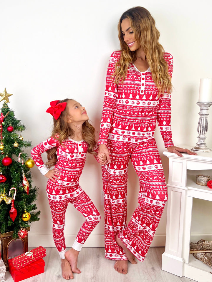 SmileyWorld – Pyjama-Set „Mommy &amp; Me“ mit Weihnachtstraditionen