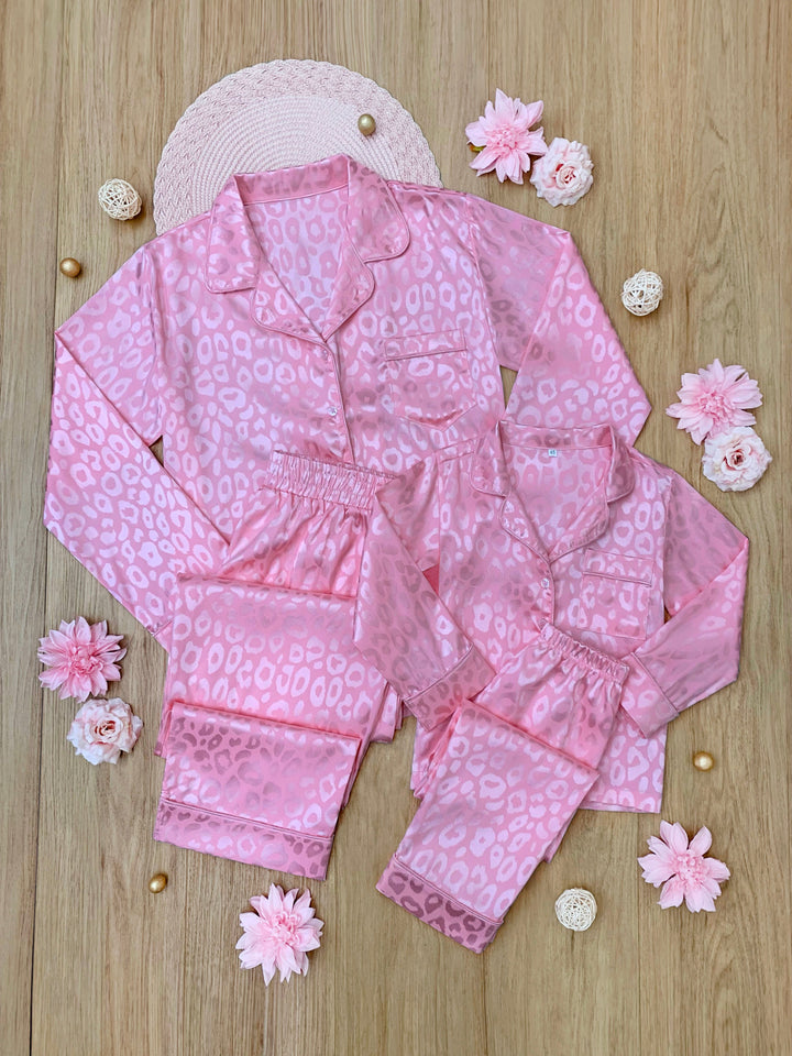 „Mom and Me“ Pyjama-Set aus Seide mit rosa Leopardenmuster