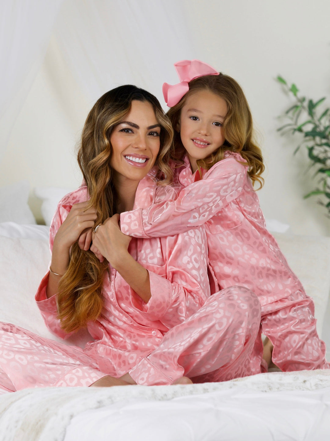 „Mom and Me“ Pyjama-Set aus Seide mit rosa Leopardenmuster