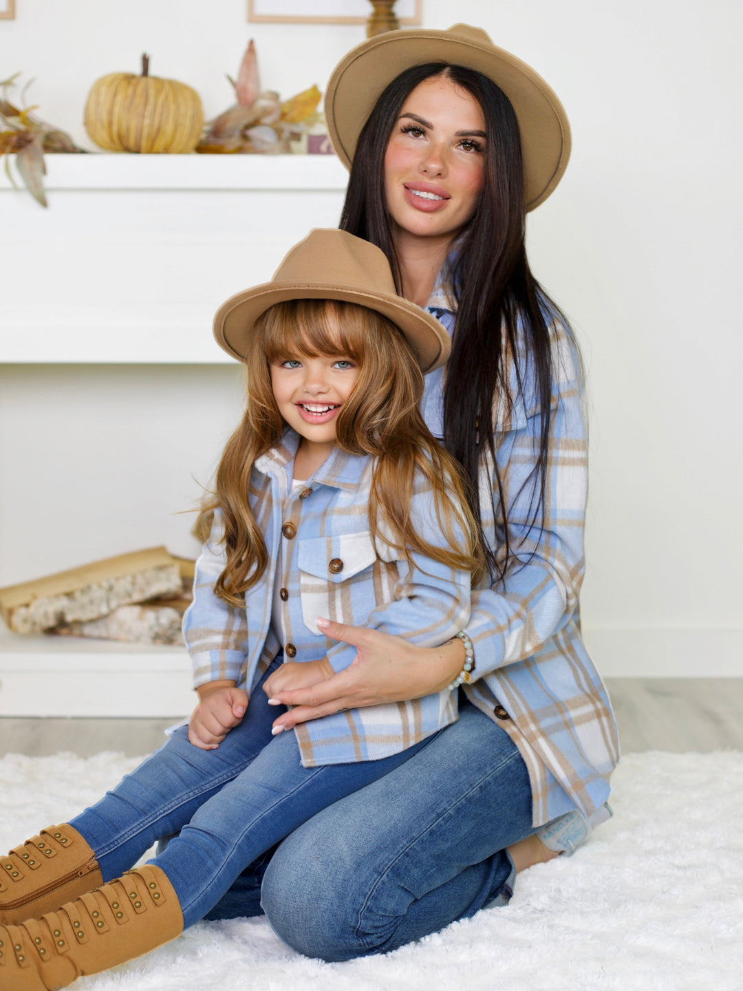 „Mommy and Me“ Flanell-Hemdjacke in Blau und Hellbraun mit Karomuster