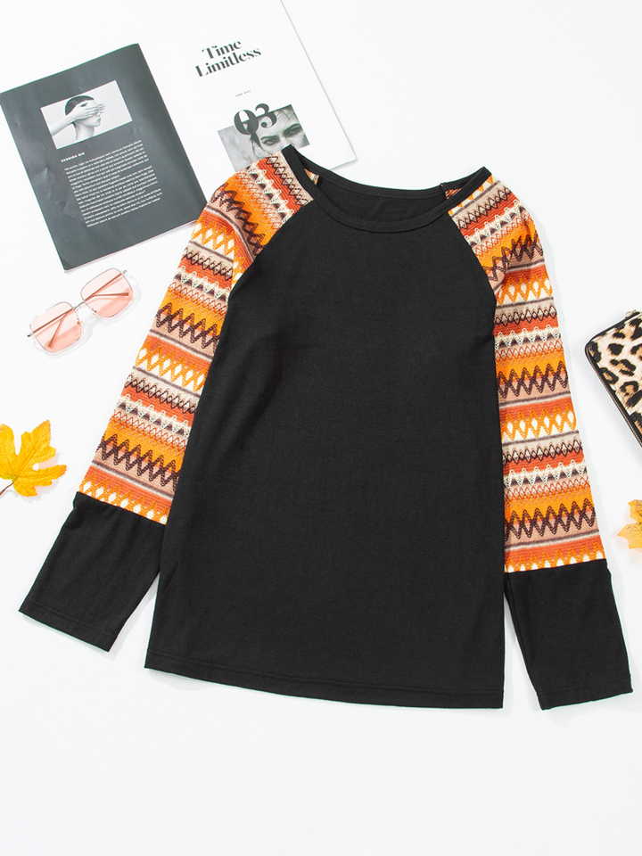 Oranges Raglan-Langarm-T-Shirt mit geometrischem Print und Patchwork