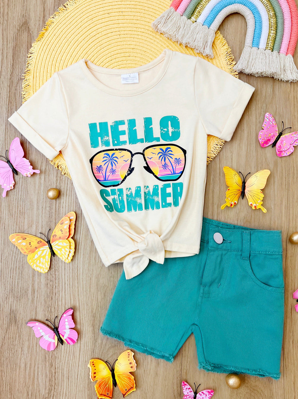 Kids Spring Fashion | Little Girls Graphic Knot Hem Tee & Shorts Set