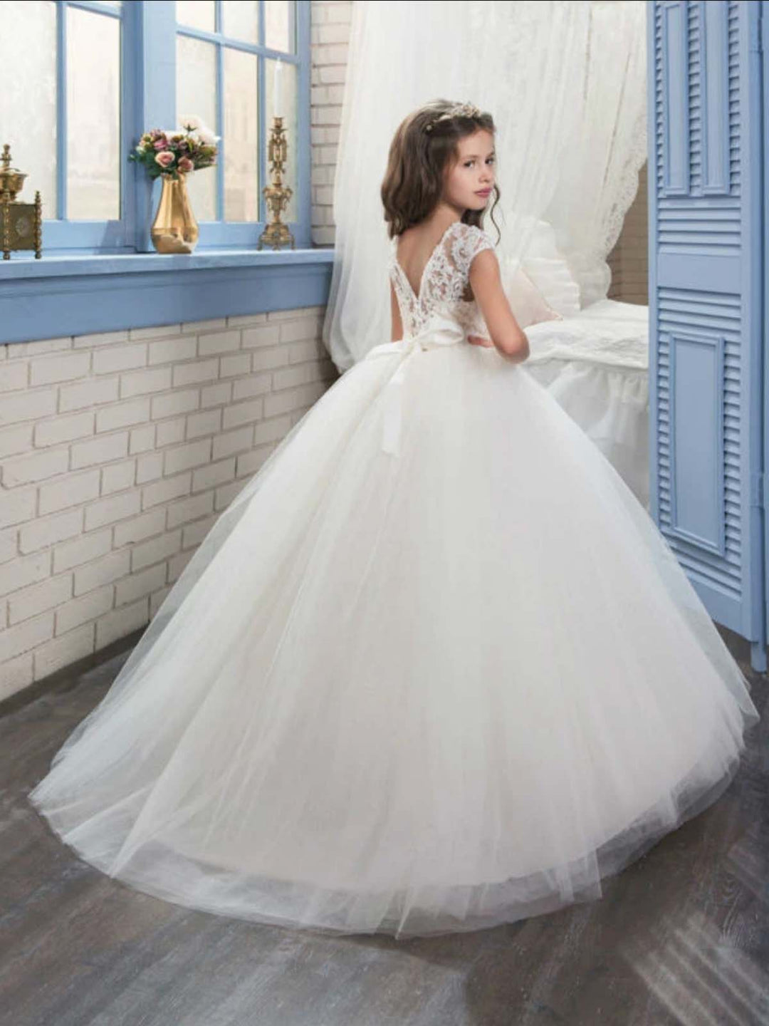 Girls Communion Dresses | Embroidered Bodice Tulle Flower Girl Gown