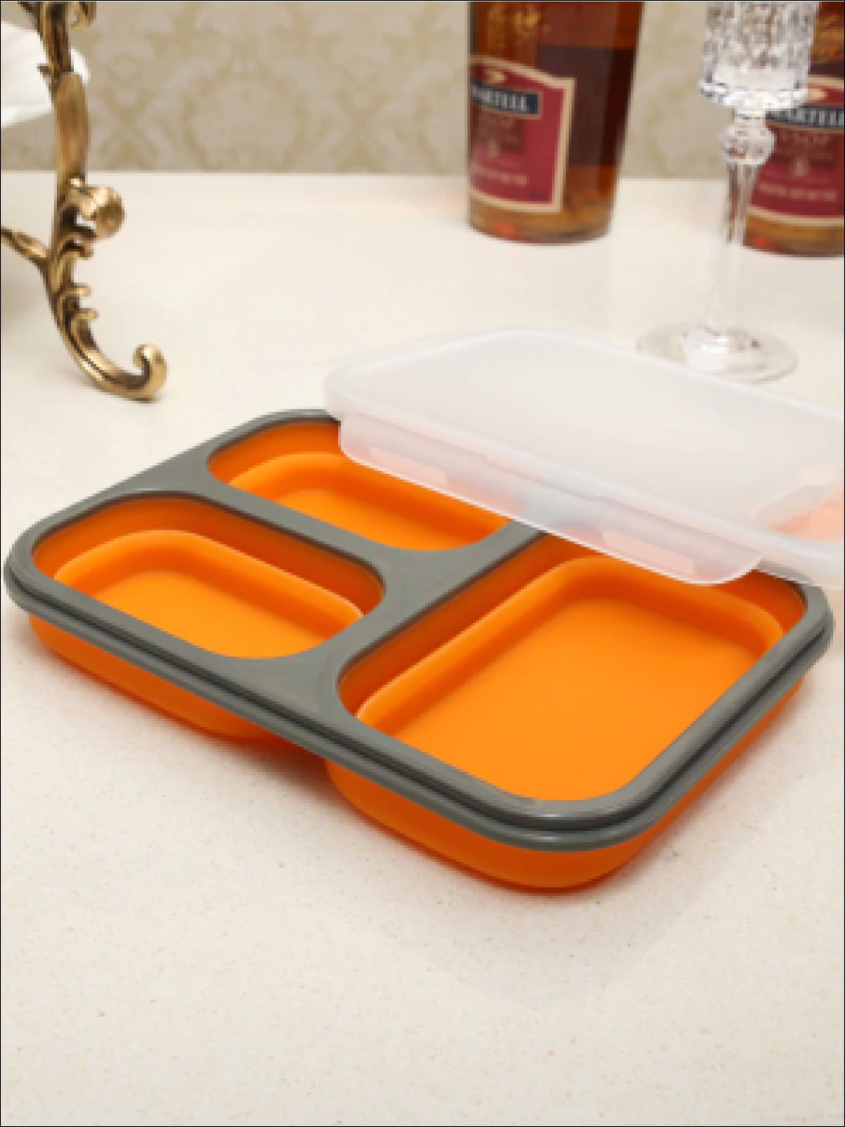 https://www.miabellebaby.com/cdn/shop/products/large-lunch-bento-box-container-3-colors-20-39-99-40-59-afterchristmas-back-to-school-bfcutoff-mia-belle-overseas-fulfillment-baby_678_1400x.jpg?v=1577166016