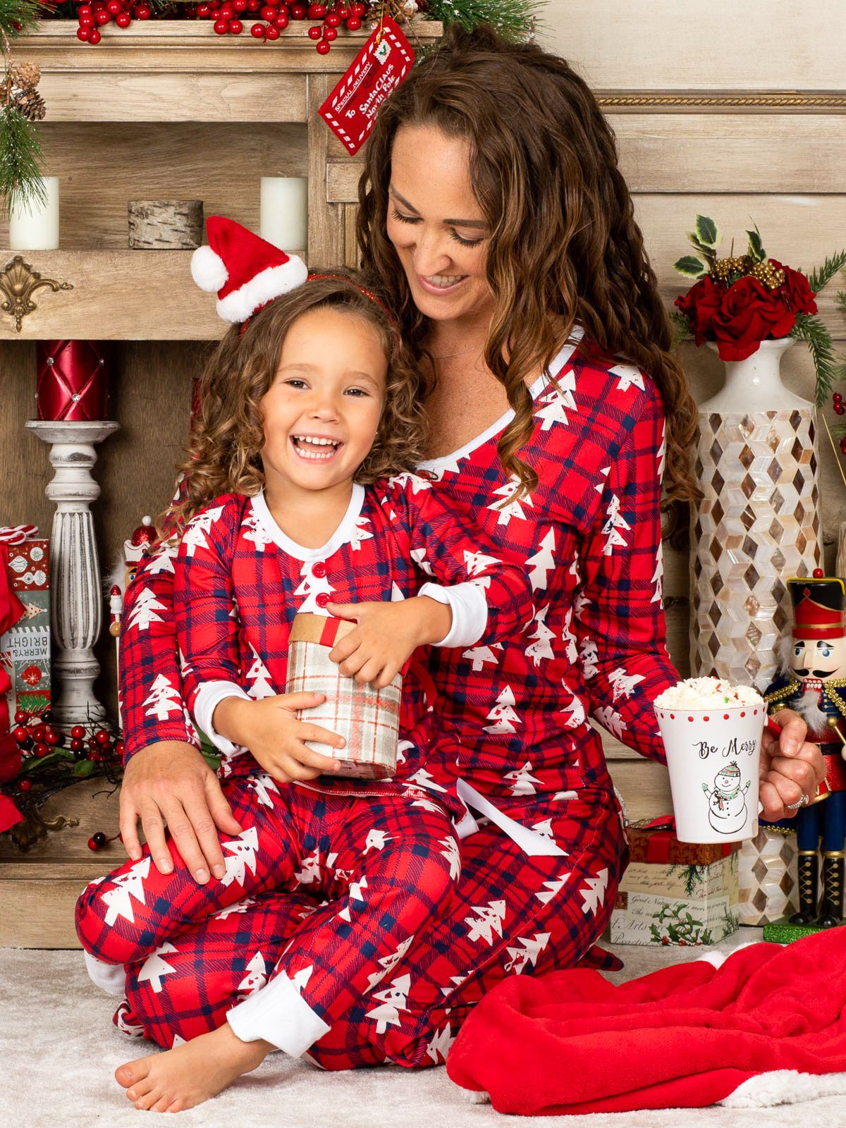 Nap Chat™ - My Favorite People Call Me - Christmas Pajama Sets For Grandma  — Instant Message™